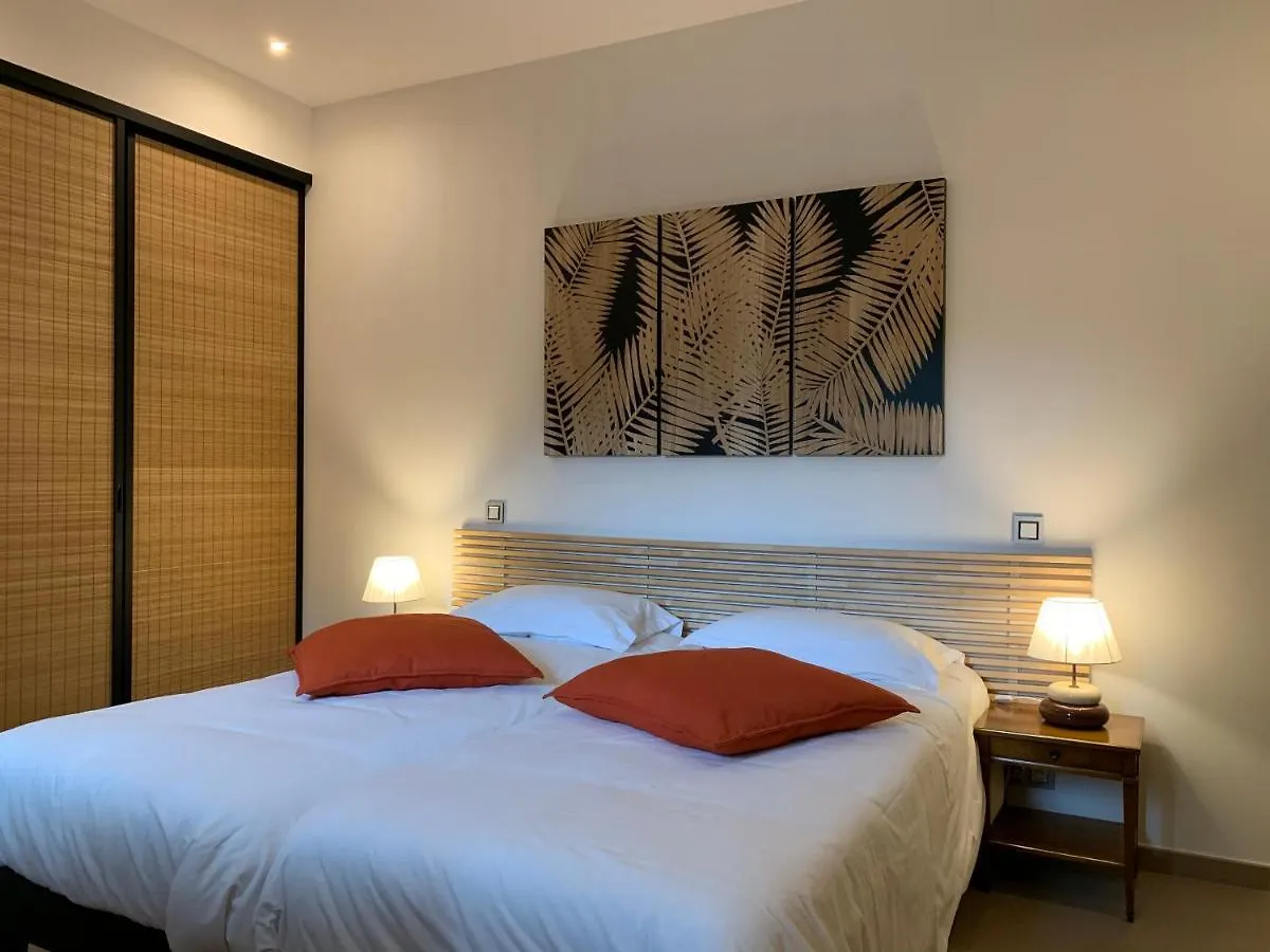 Appartement Regard-Sur-Mer 165M2 4Ch Vue Mer Piscine Carqueiranne