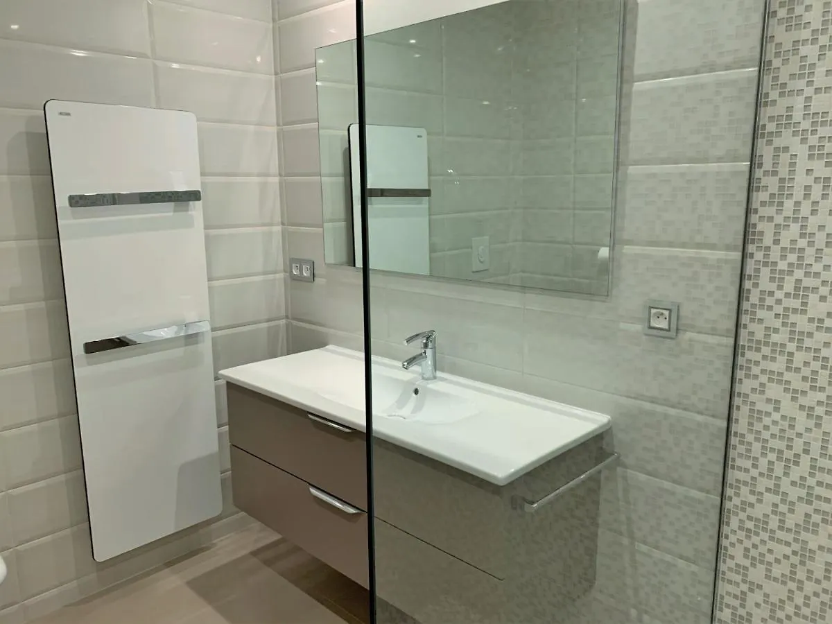 Appartement Regard-Sur-Mer 165M2 4Ch Vue Mer Piscine Carqueiranne Apartment
